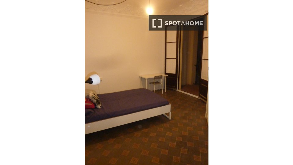 Double room Barcelona, 5 beds, 100m² — photo 11
