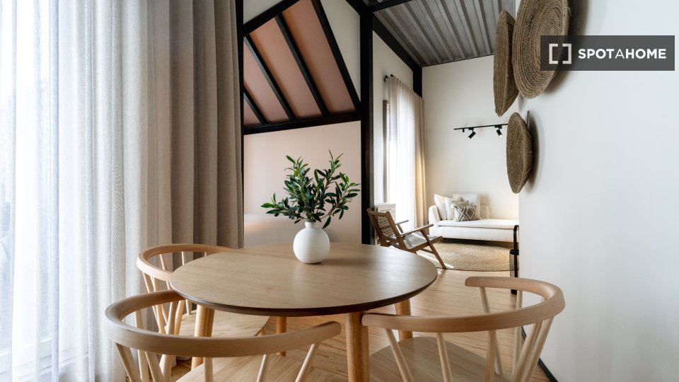 Apartment mono Porto, 43m² — photo 2