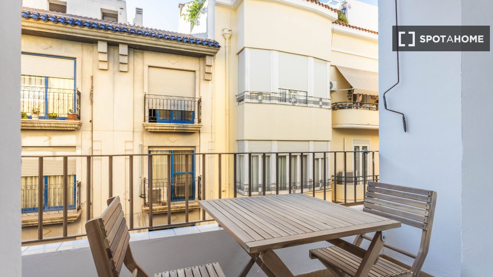 Double room Alicante, 8 beds — photo 11