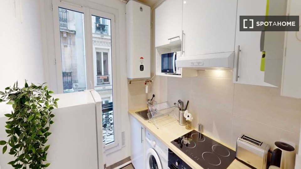 Double room Paris, 3 beds, 50m² — photo 2