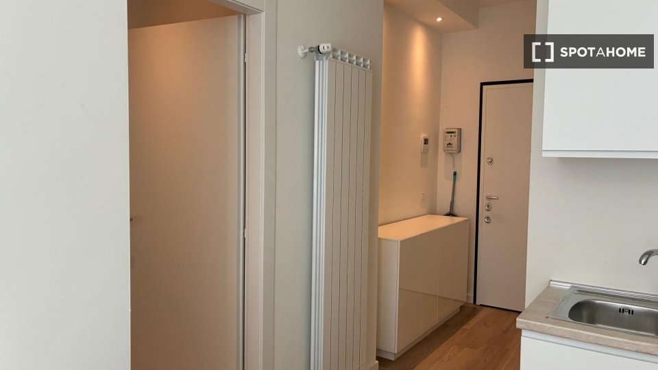 Double room Milan, 1 bed, 80m² — photo 9