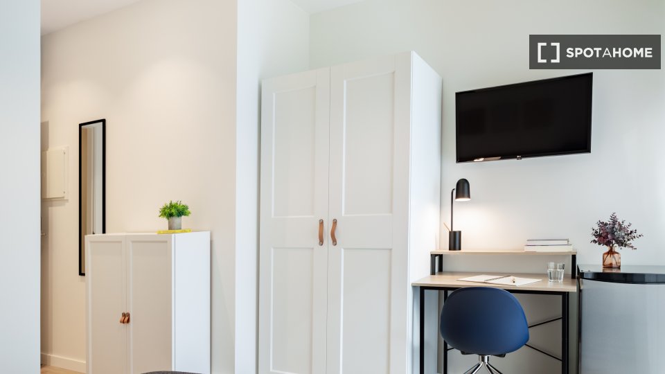 Double room Barcelona, 12 beds, 360m² — photo 12