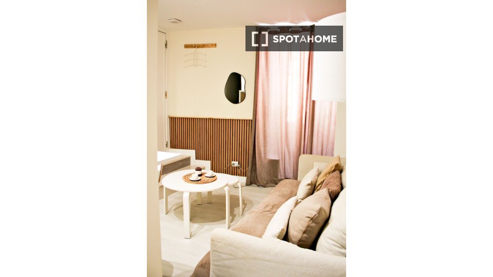 Apartment Lisbon, 1 bed, 32m² — photo 20