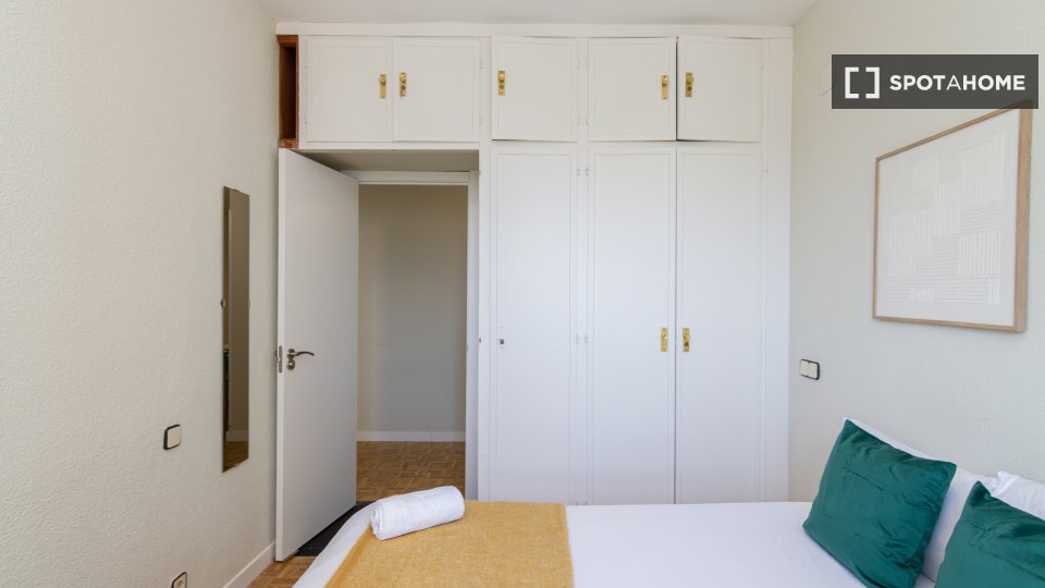 Double room Madrid, 5 beds — photo 44