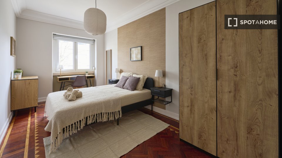 Double room Lisbon, 6 beds — photo 1