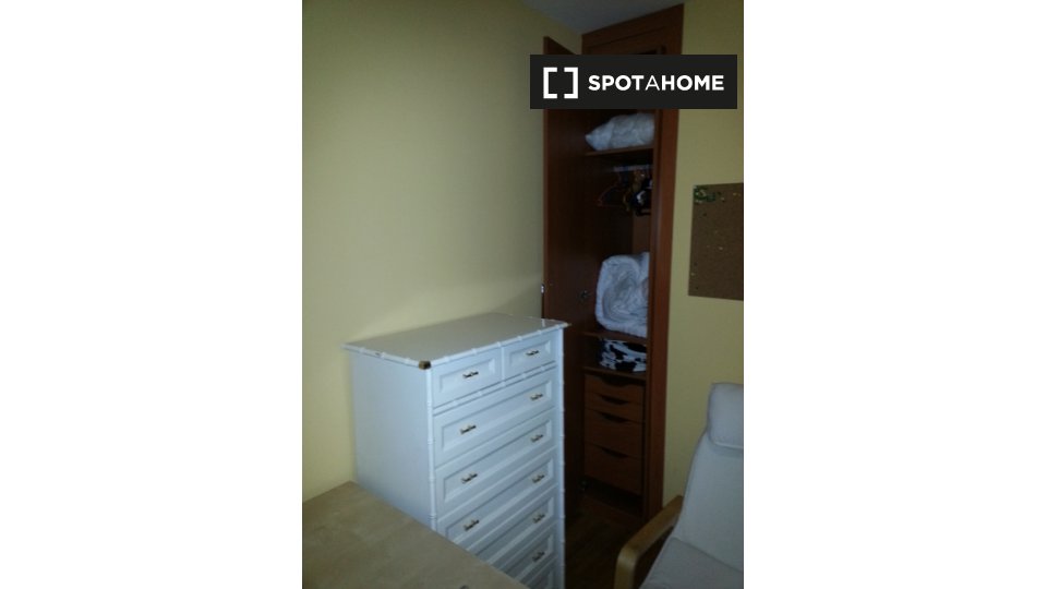 Double room Madrid, 6 beds, 150m² — photo 2