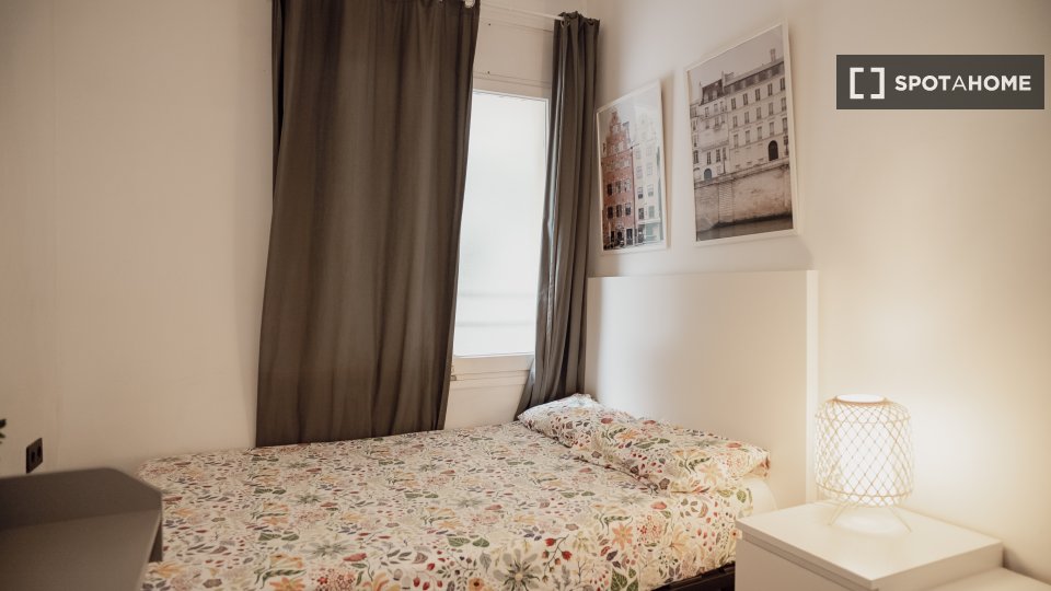 Double room Barcelona, 6 beds — photo 8