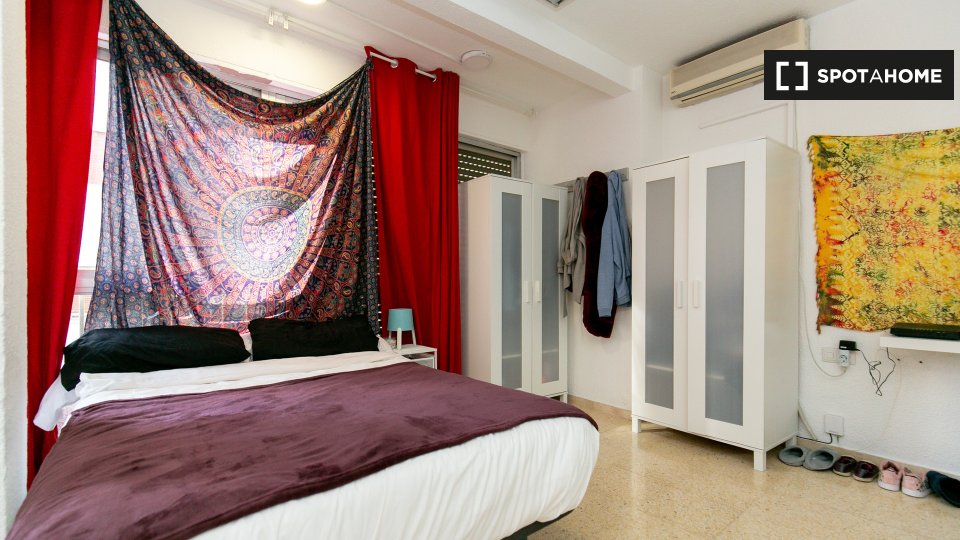 Double room Granada, 6 beds — photo 2