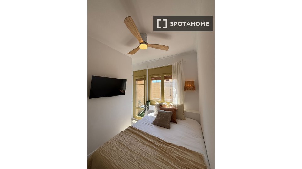 Double room Barcelona, 4 beds, 70m² — photo 7