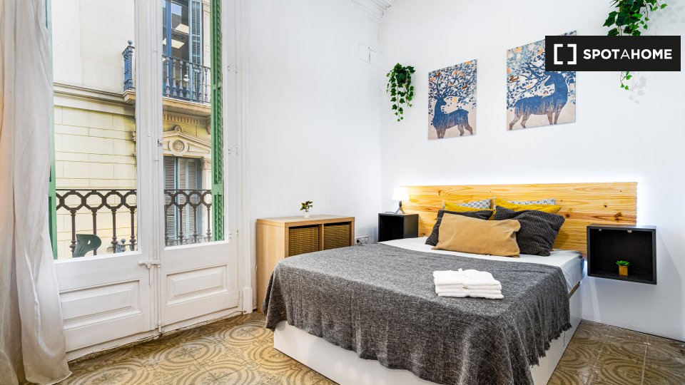 Double room Barcelona, 9 beds, 230m² — photo 7