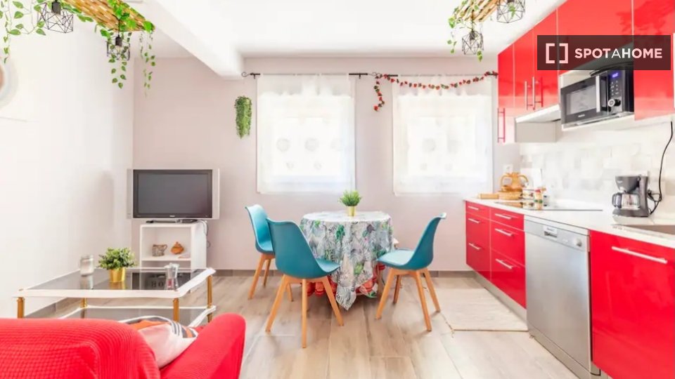Double room Madrid, 3 beds, 85m² — photo 7