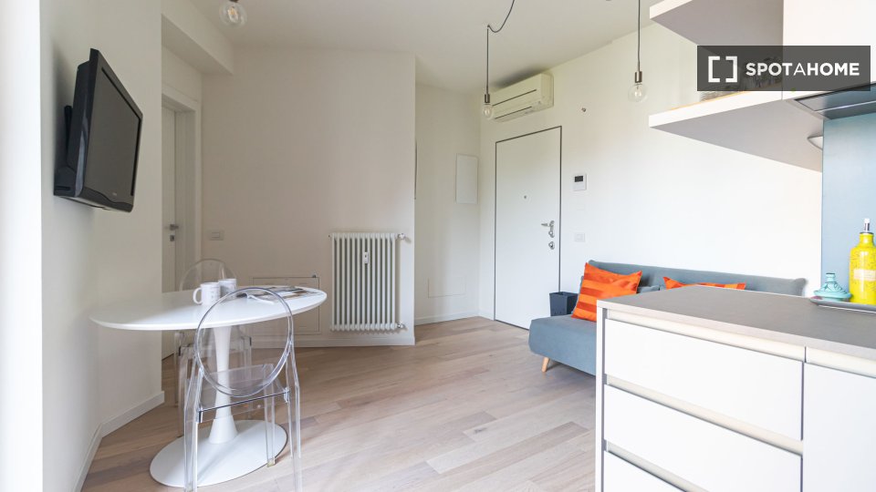 Apartment Milan, 1 bed, 43m² — photo 1