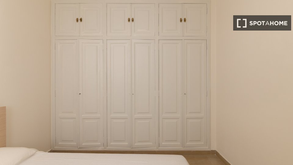 Chambre double Valence, 6 chambres, 100m² — photo 17