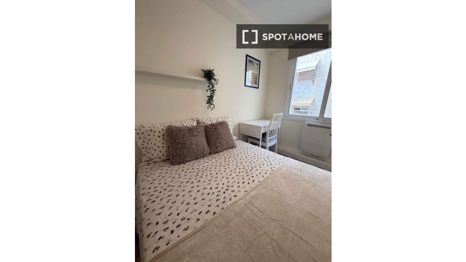 Double room Alicante, 6 beds — photo 17
