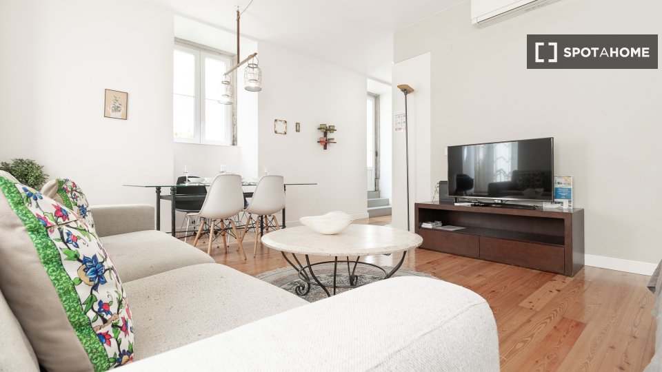 Apartment Lisbon, 2 beds — photo 34