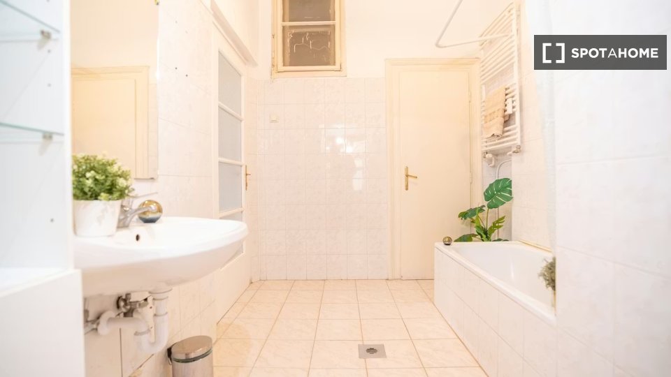 Double room Budapest, 3 beds — photo 4