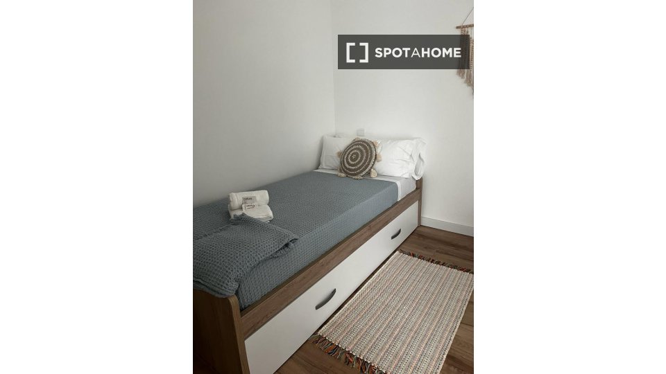 Apartment Vigo, 3 beds, 110m² — photo 8