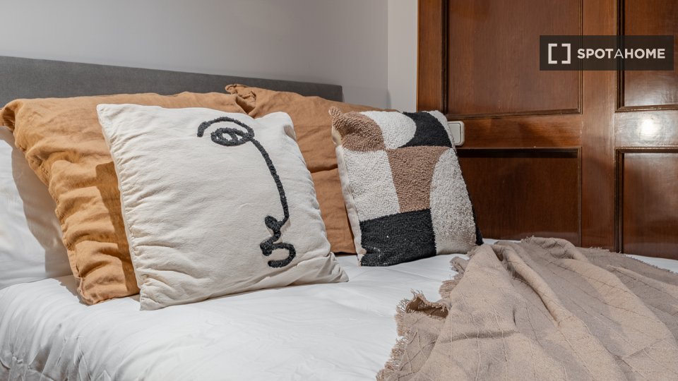 Habitación en piso compartido en alquiler en Justicia, Madrid.