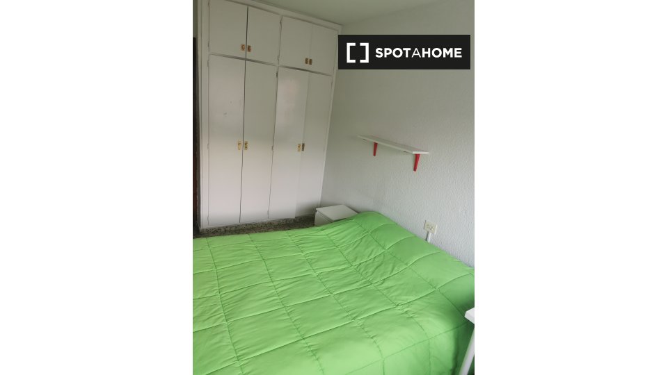 Double room Granada, 4 beds, 100m² — photo 9