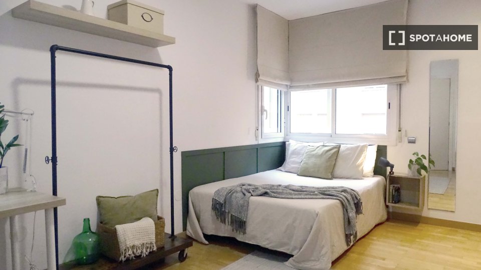 Double room Barcelona, 4 beds, 90m² — photo 37