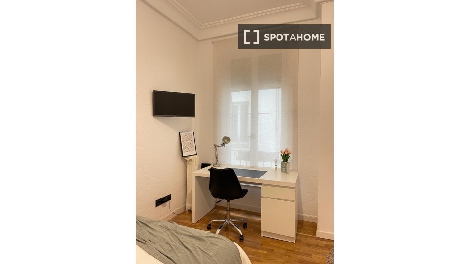 Double room Madrid, 7 beds — photo 75
