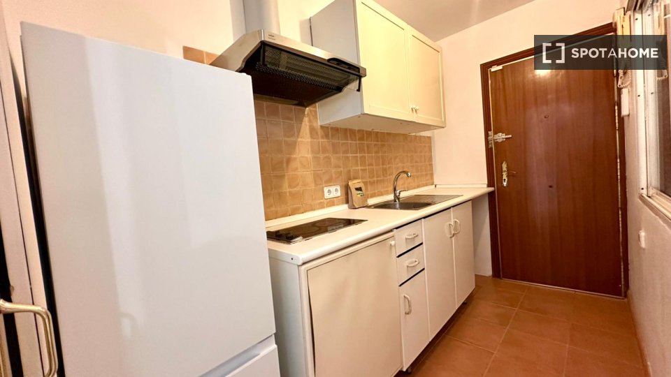 Piso de 2 habitaciones en alquiler en San Diego, Madrid