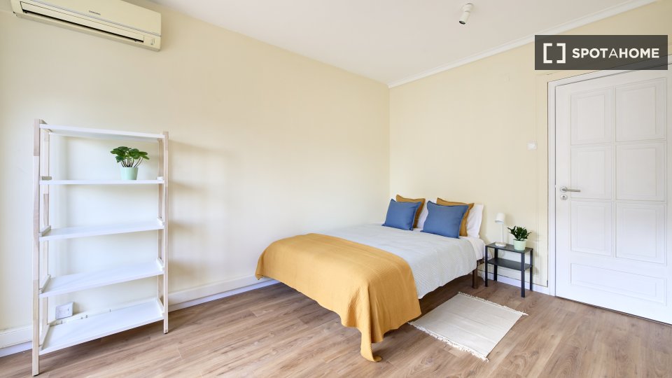 Double room Lisbon, 9 beds, 160m² — photo 18