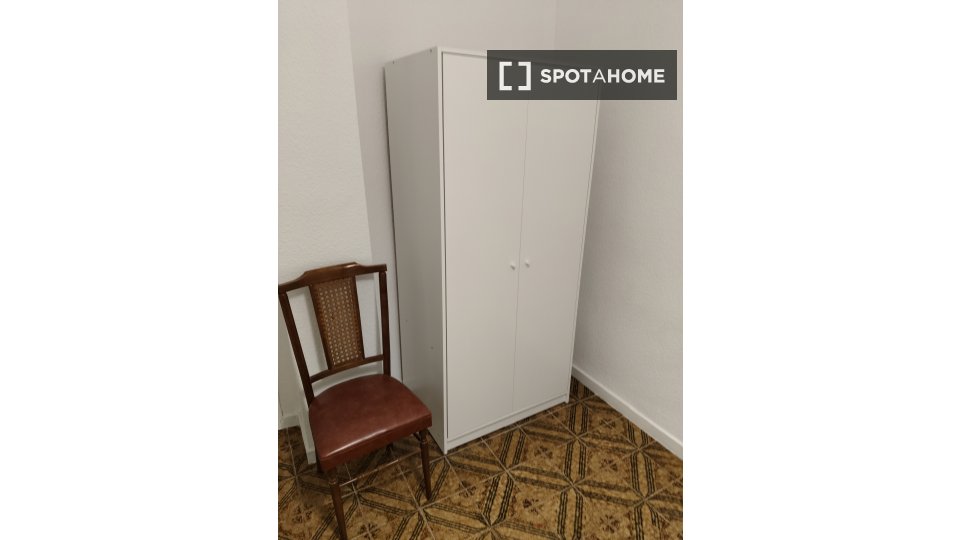 Apartment Valencia, 4 beds, 111m² — photo 5
