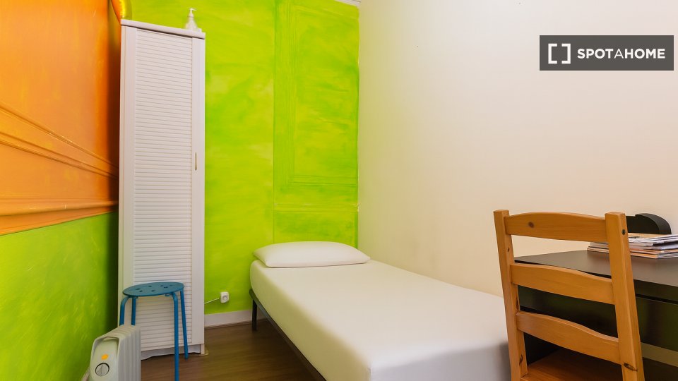 Double room Lisbon, 7 beds — photo 32