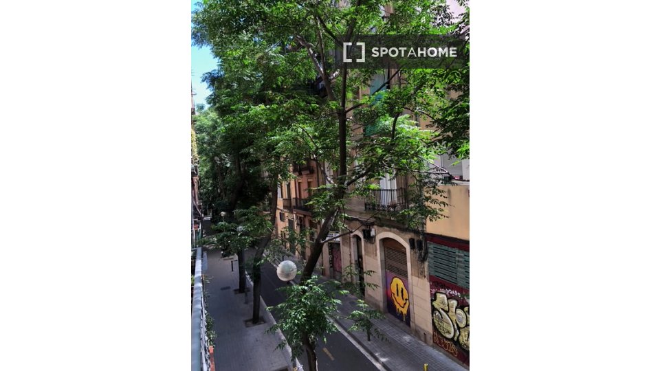 Apartment Barcelona, 3 beds, 78m² — photo 5