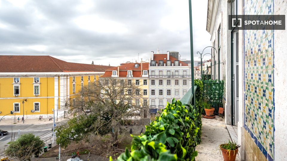 Apartment Lisbon, 2 beds, 90m² — photo 17