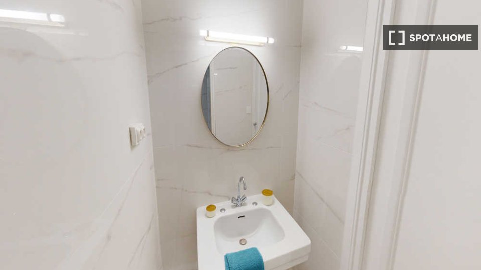 Double room Lyon, 4 beds, 130m² — photo 2