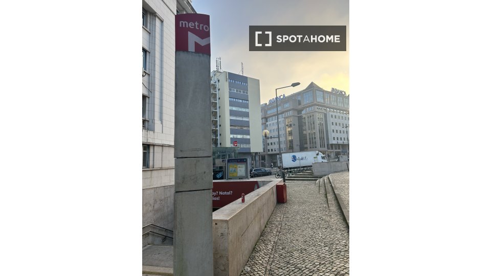 Double room Lisbon, 6 beds, 160m² — photo 4