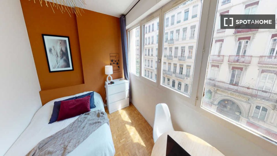 Double room Lyon, 5 beds, 90m² — photo 15