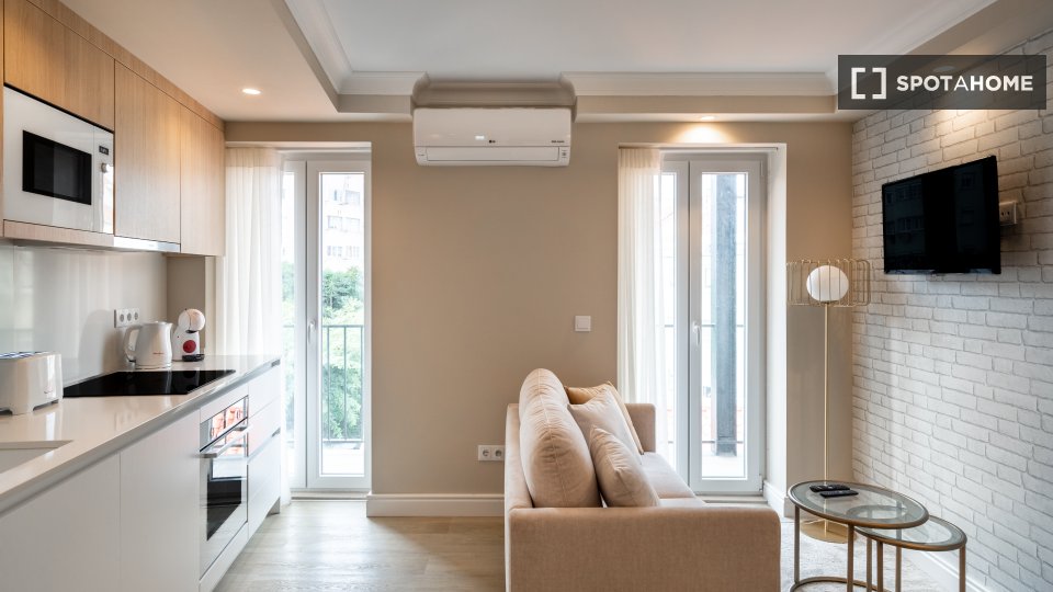 Apartment mono Lisbon, 36m² — photo 3