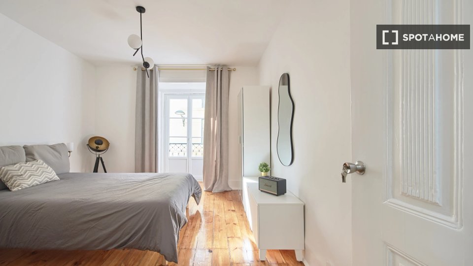 Double room Lisbon, 8 beds — photo 11