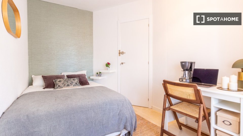 Double room Alicante, 7 beds, 150m² — photo 11
