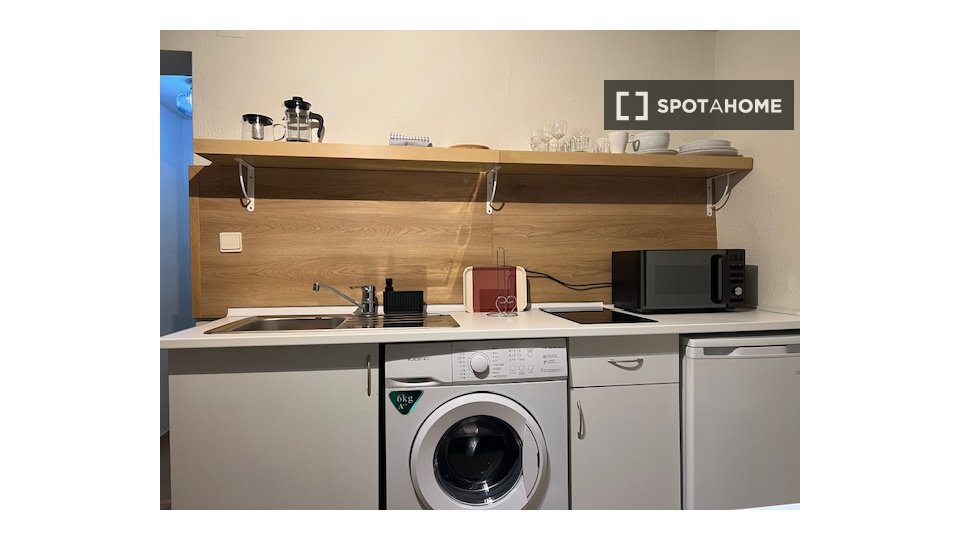 Apartment mono Lisbon, 35m² — photo 6