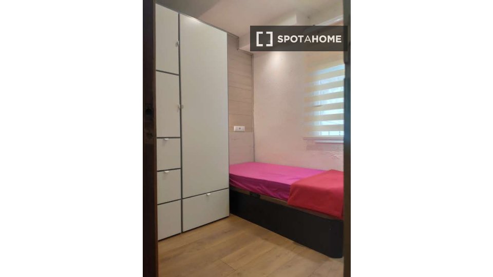 Double room Madrid, 4 beds, 70m² — photo 73