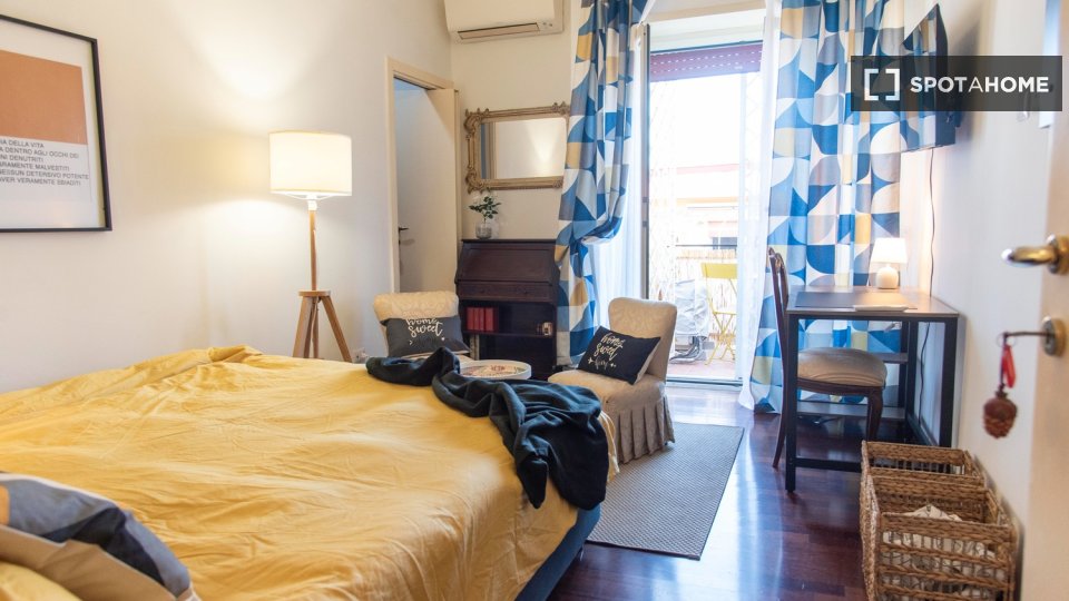 Double room Rome, 4 beds — photo 11