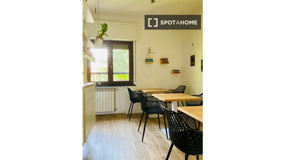 Double room Milan, 1 bed — photo 7