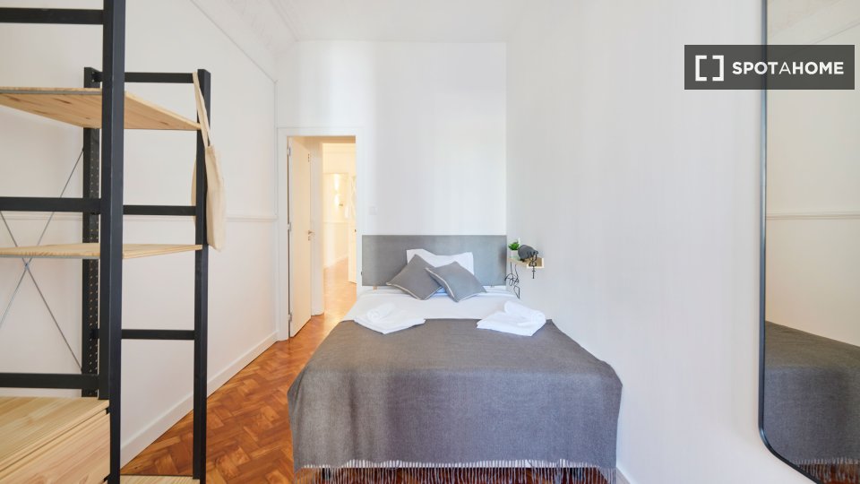 Double room Lisbon, 7 beds — photo 1