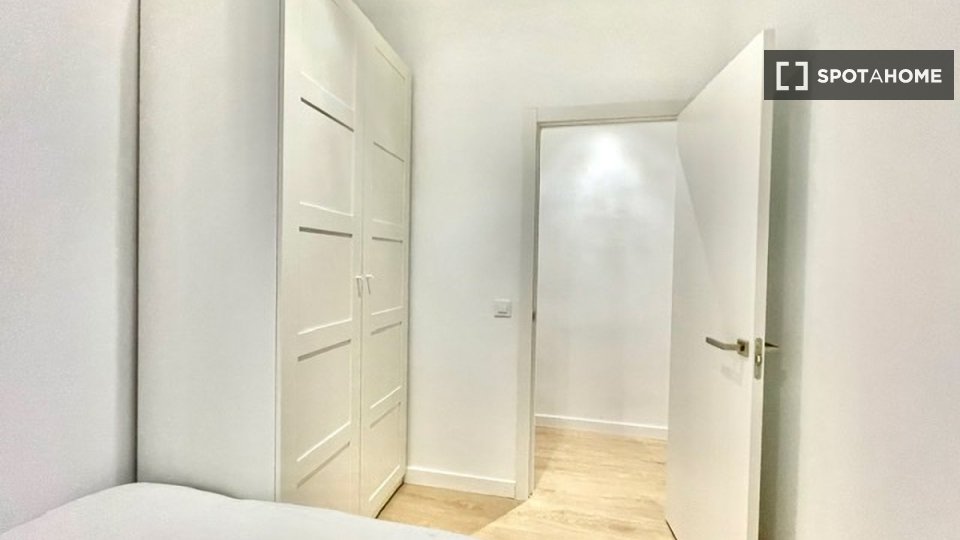 Double room Madrid, 12 beds — photo 7