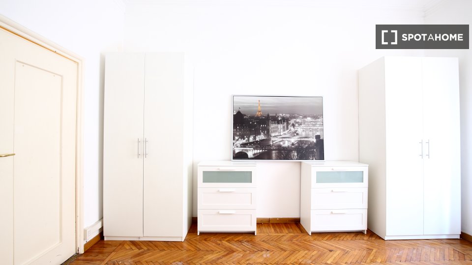 Double room Milan, 7 beds, 178m² — photo 4