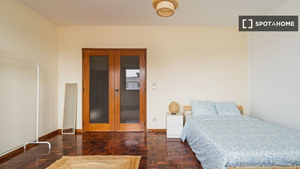 Double room Porto, 5 beds, 180m² — photo 10