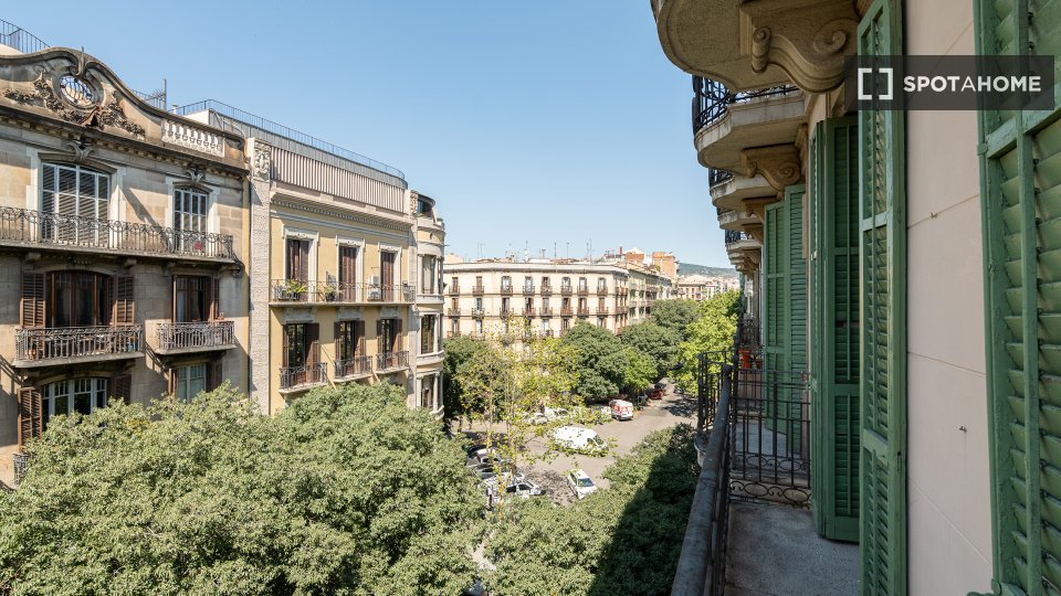 Double room Barcelona, 7 beds, 166m² — photo 9
