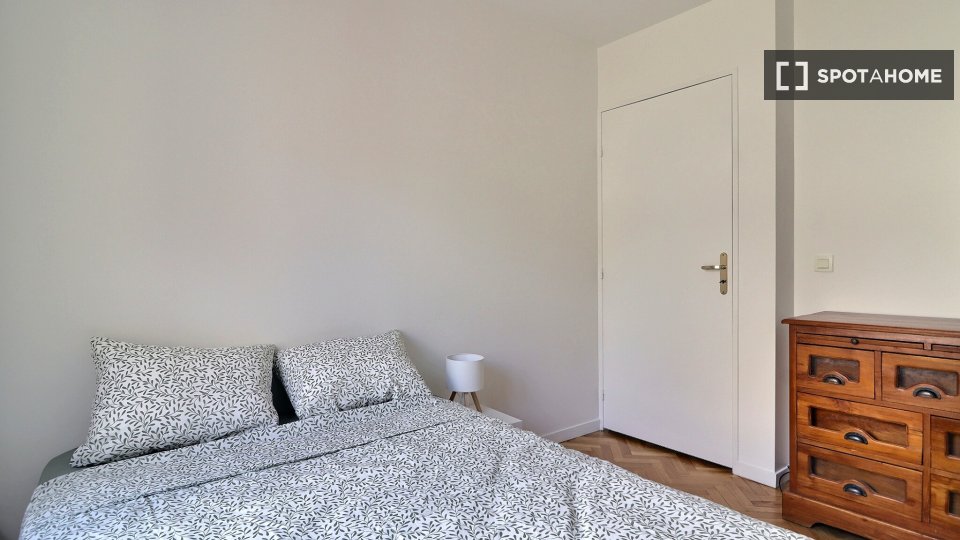 Appartamento con una camera da letto in affitto a Château d'Eau - in Paris