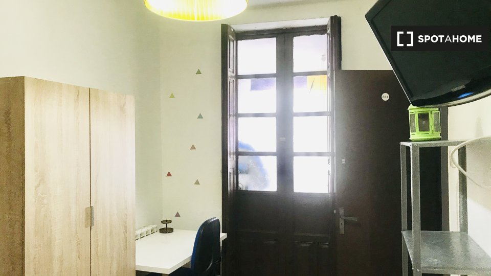 Double room Vigo, 5 beds, 100m² — photo 10