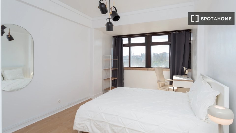 Double room Lisbon, 10 beds — photo 1