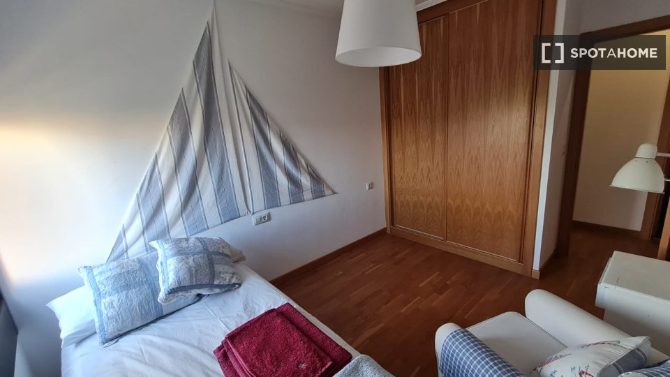 Apartment Vigo, 3 beds, 130m² — photo 15